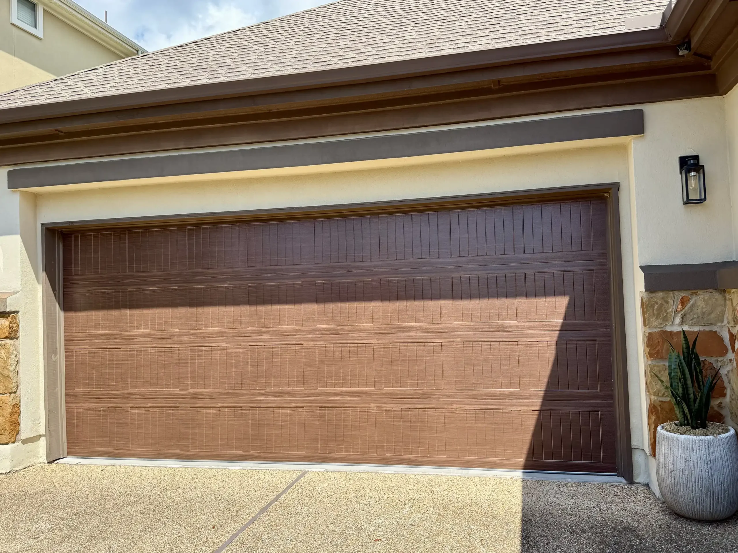 CHI-classic-woodgrain CHI Classic Woodgrain Double Car Garage Door